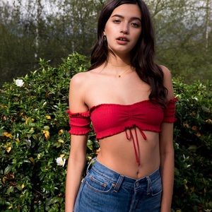 ARE YOU AM I Denia Top